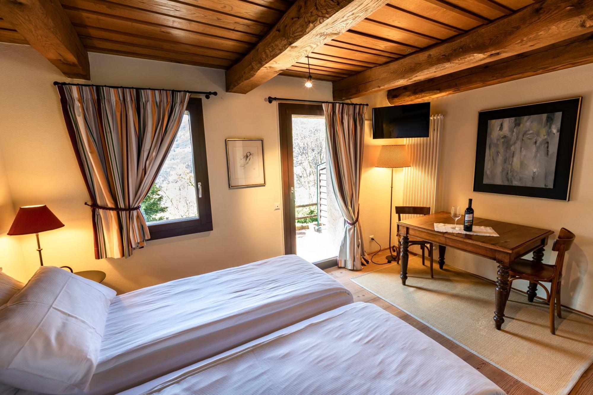 Wine & Art Relais Vallombrosa Castelrotto Ruang foto
